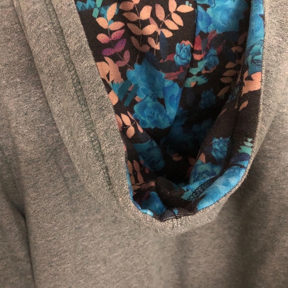 Flower printed pocket hoodie Sweatshirt - Picture 3 of 4